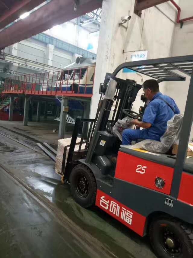 中國中車與飛機場使用客戶